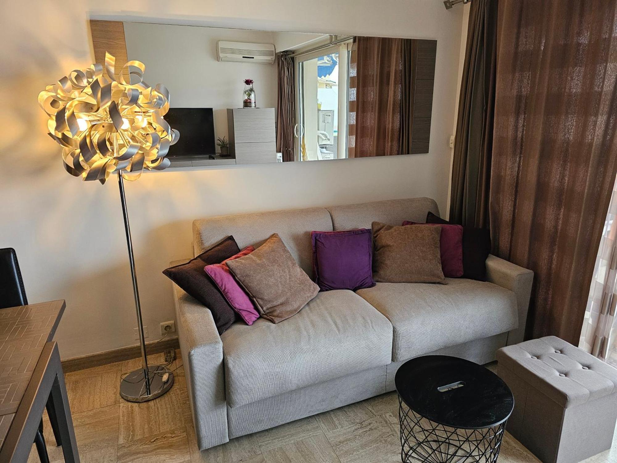 Appartement Superbe Vue A 50 Metres Des Plages *